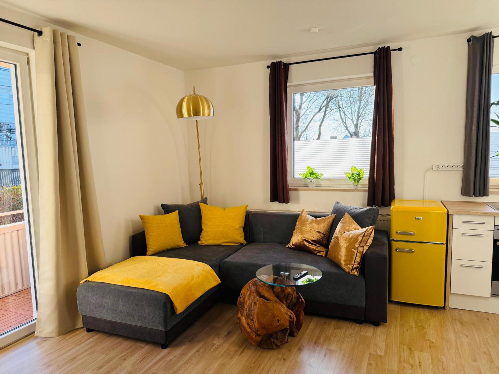 Yay - 65M2 Apartment Am Bahnhof - Smart Tv - Internet - Kaffee - Waschmaschine - Trockner Mühldorf Exteriör bild